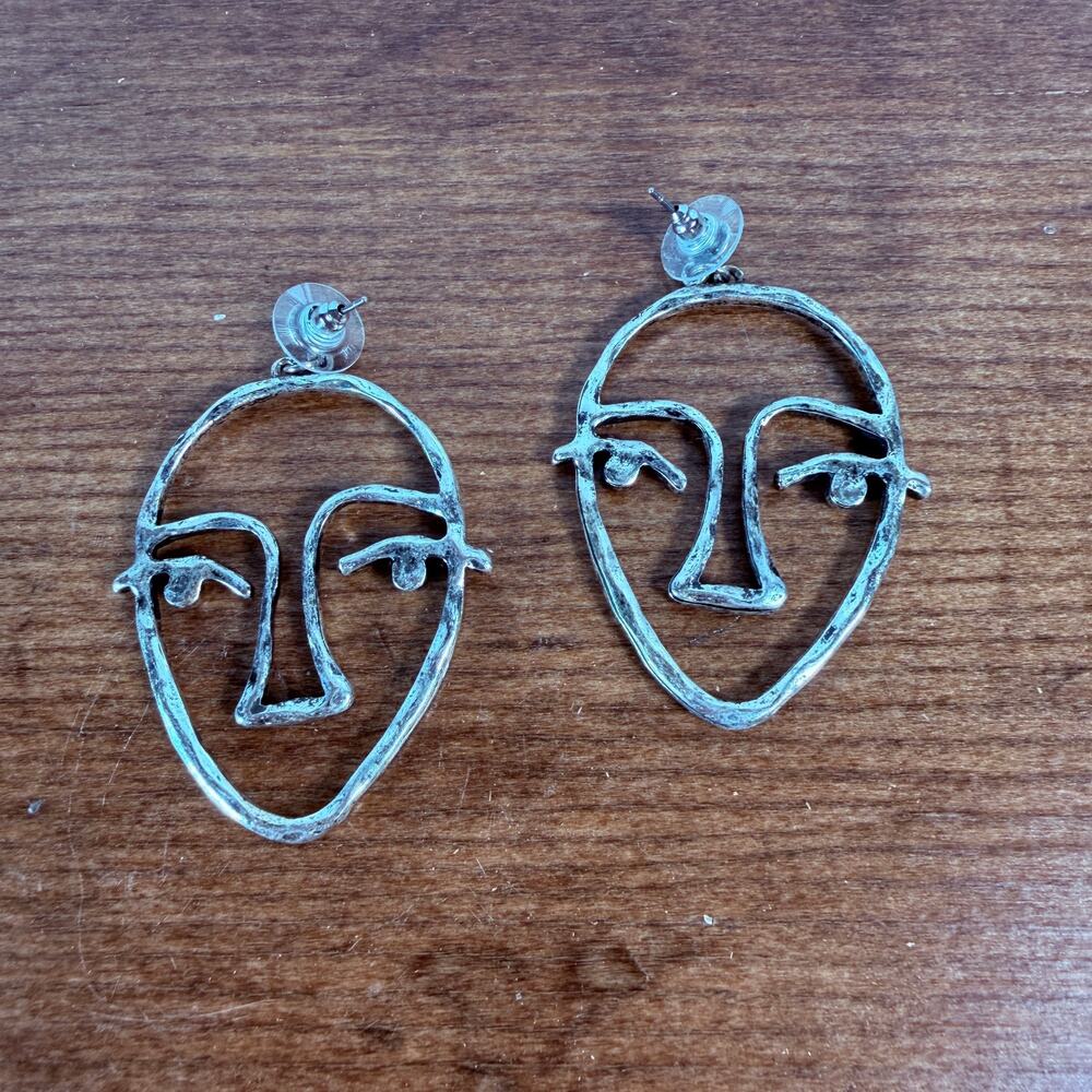 Abstract Picasso Style Line Art Face Silvertone Drop Dangle Post Earrings